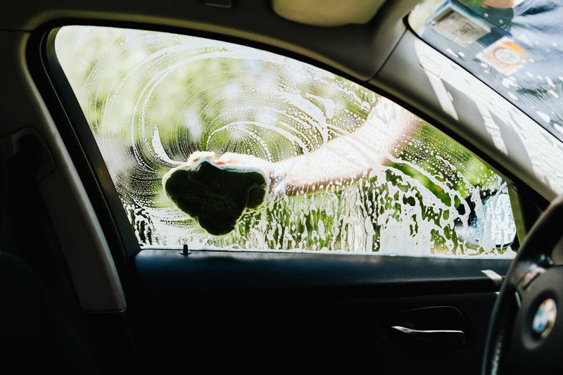 Tips for Cleaning Car Windows Without Streaks_ - Main