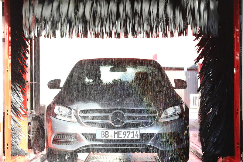 Touchless Car Washing vs. Traditional Detailing Which Is Better - Main
