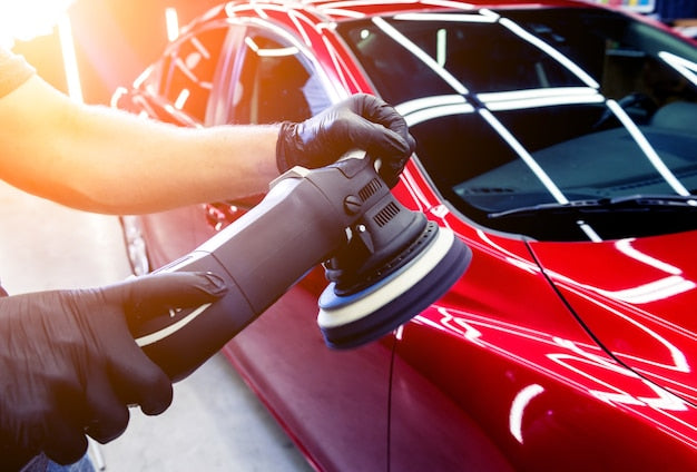 Understanding the Differences Between Car Wax and Paint Sealant - main